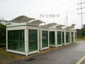 说一说关于钢化玻璃岗亭的优缺点分别是什么？